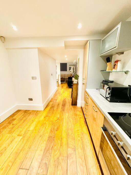 Exclusive - Very Spacious * Sheffield