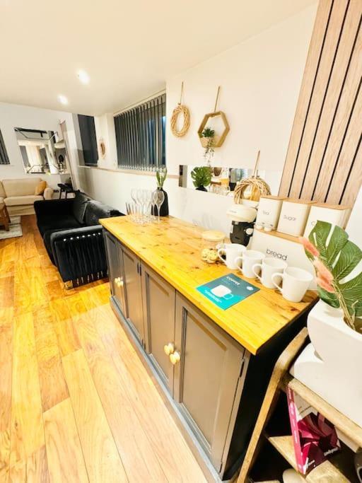 Exclusive - Very Spacious * Sheffield