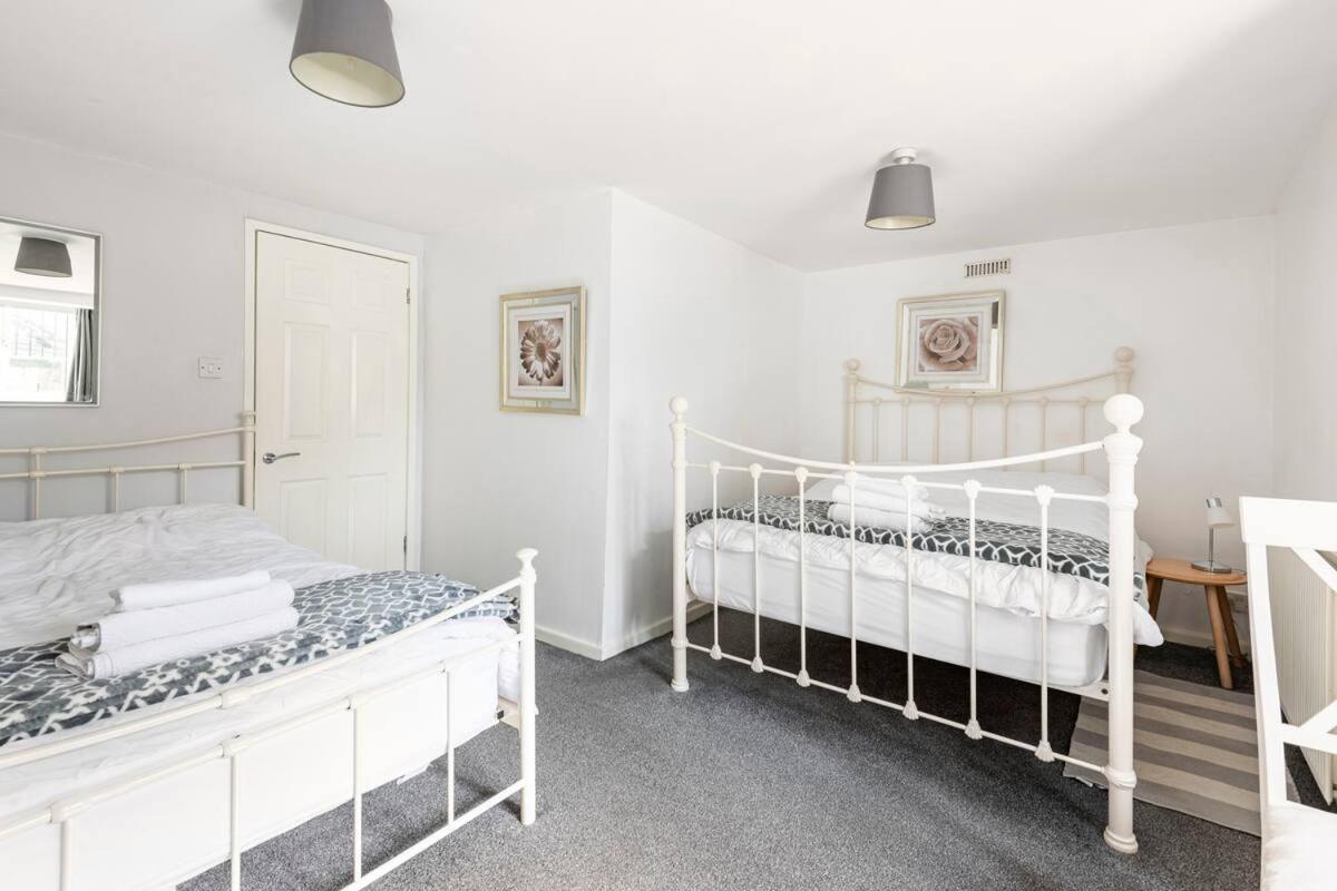 Guest house Spacious 2 Bedrooms, Free Parking, Free Wifi - Serene Homes Sheffield