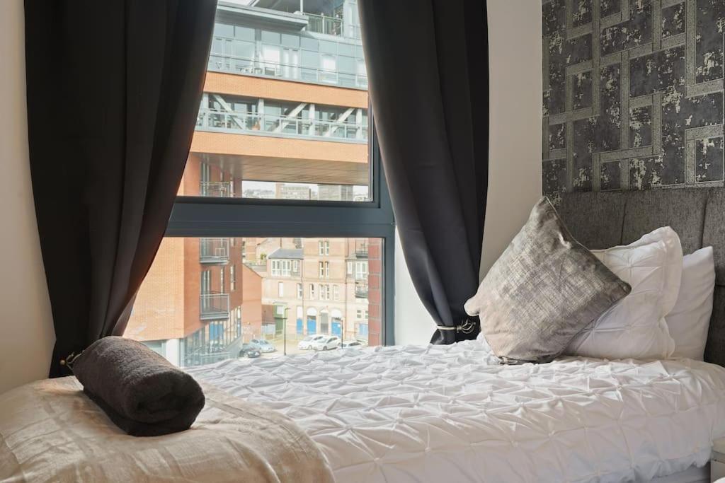 West One From With Secure Parking * Sheffield