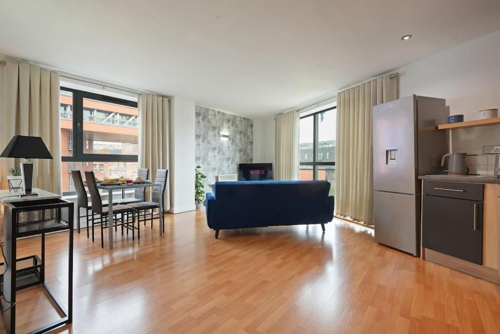 Apartment West One From With Secure Parking Sheffield