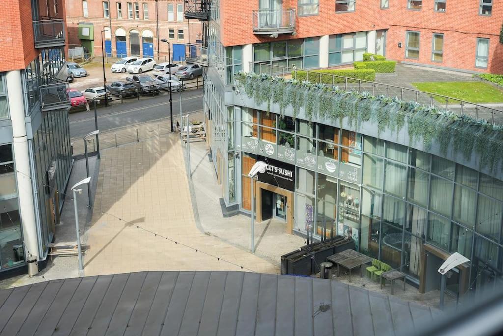 West One From With Secure Parking Apartment *