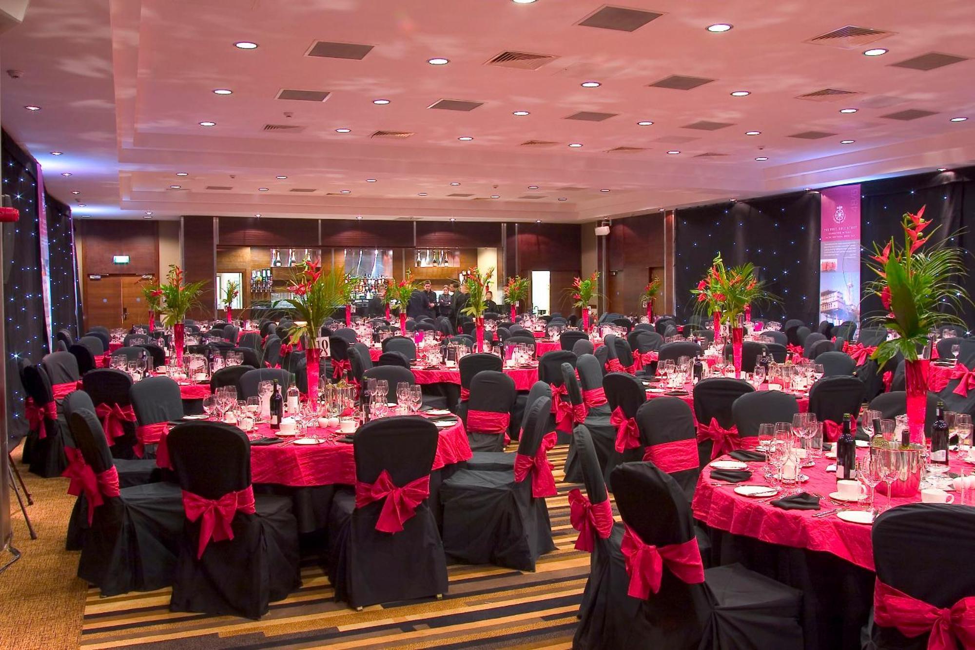 Hotel Mercure St Paul's & 4*