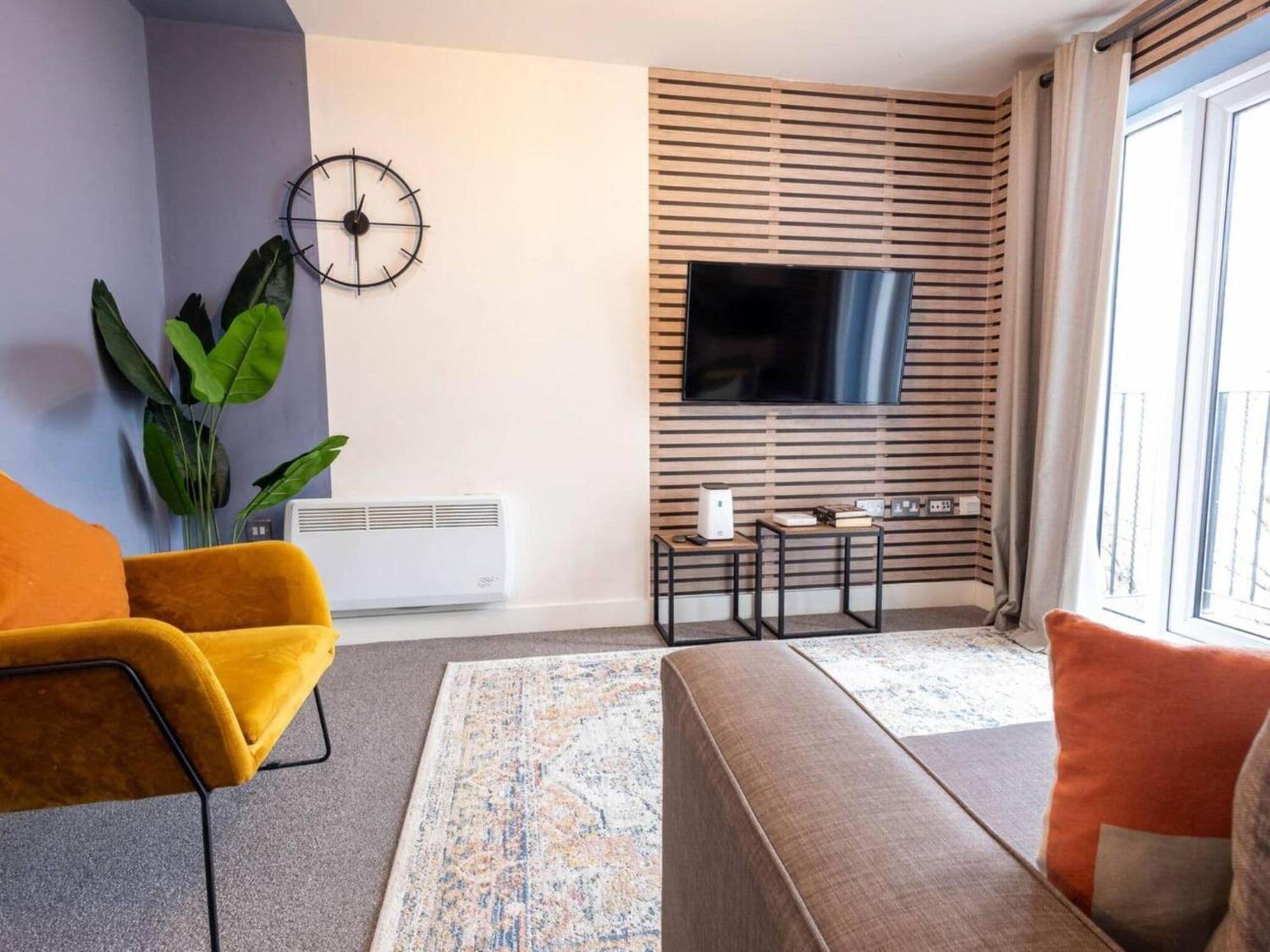 Apartment 1 And 2 Bedroom Shield House Centre