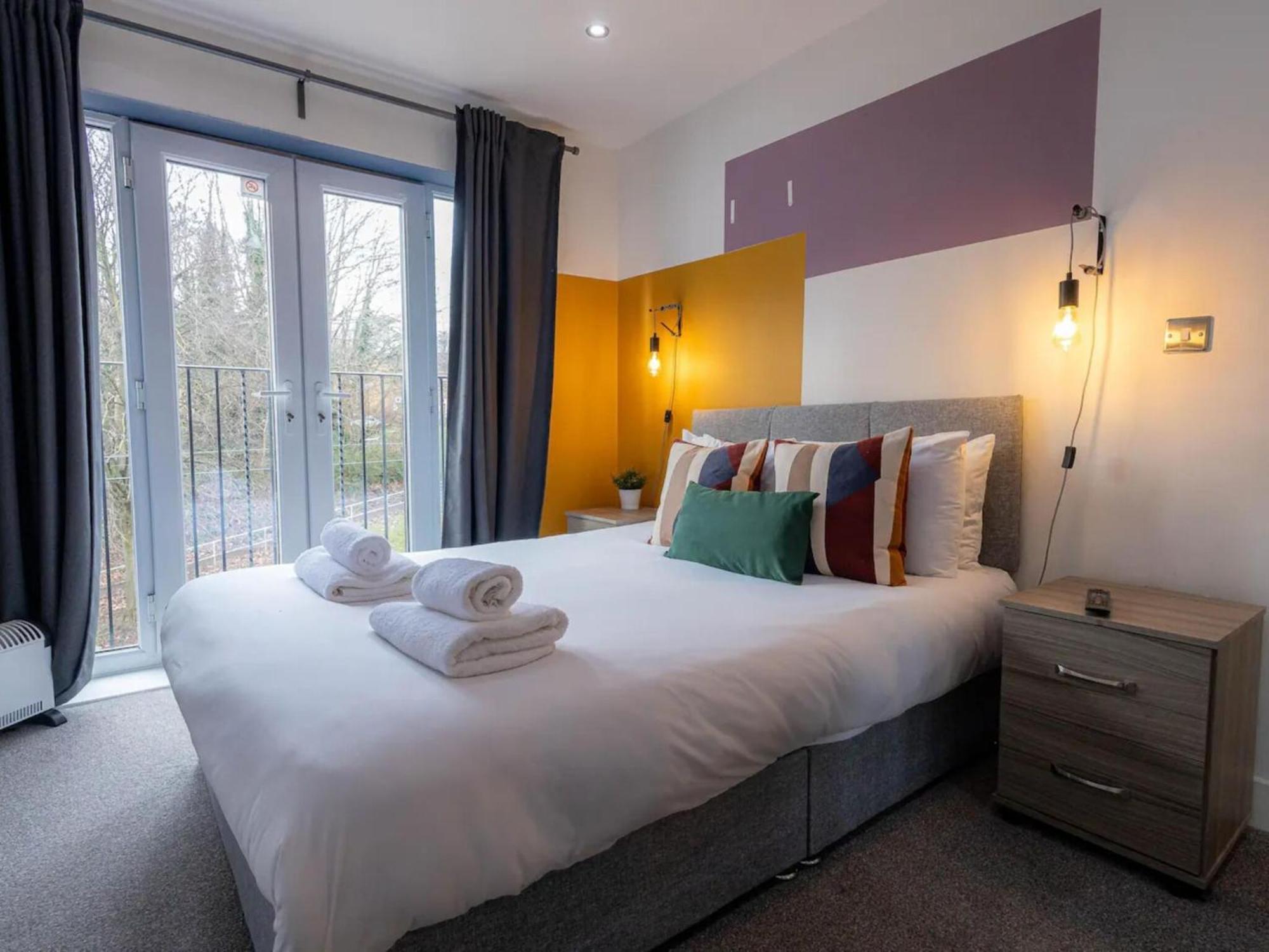 Apartment 1 And 2 Bedroom Shield House Centre *