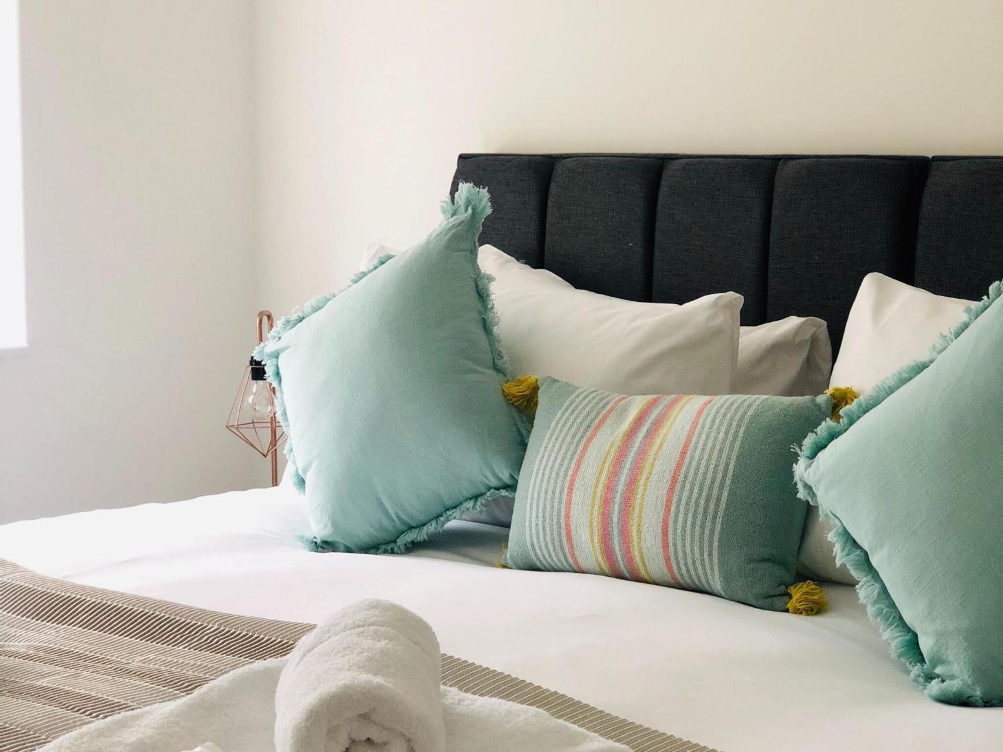 Apartment 1 And 2 Bedroom Shield House Centre