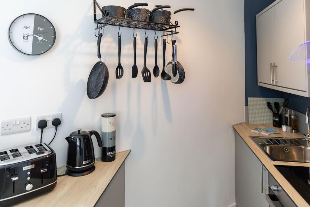 Immaculate Ground Floor Flat - Families Apartment
