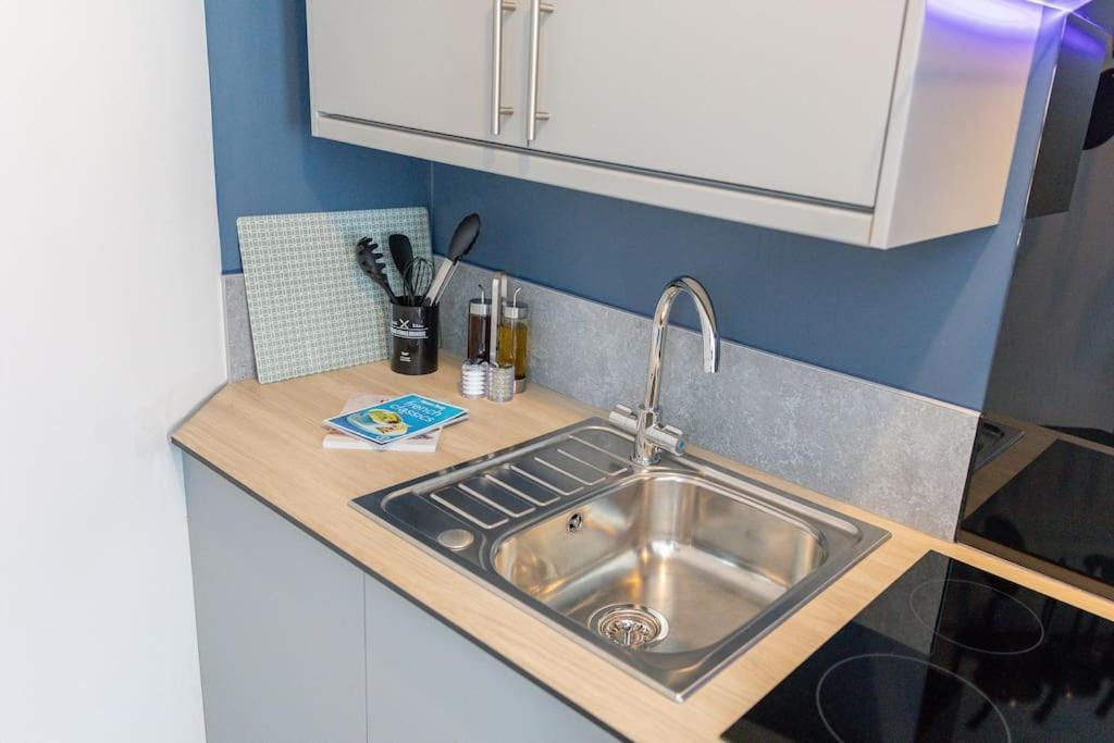 Immaculate Ground Floor Flat - Families Apartment Sheffield