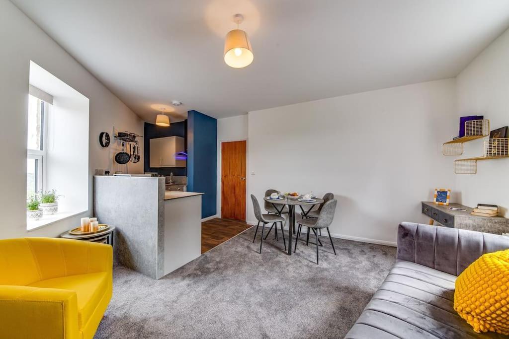 Immaculate Ground Floor Flat - Families Apartment