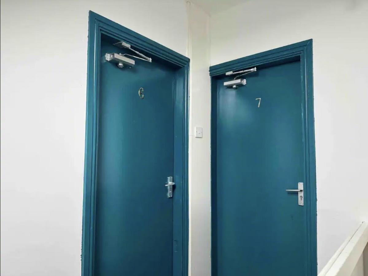 Homestay Comfortable In Shared Detached House - 2 *