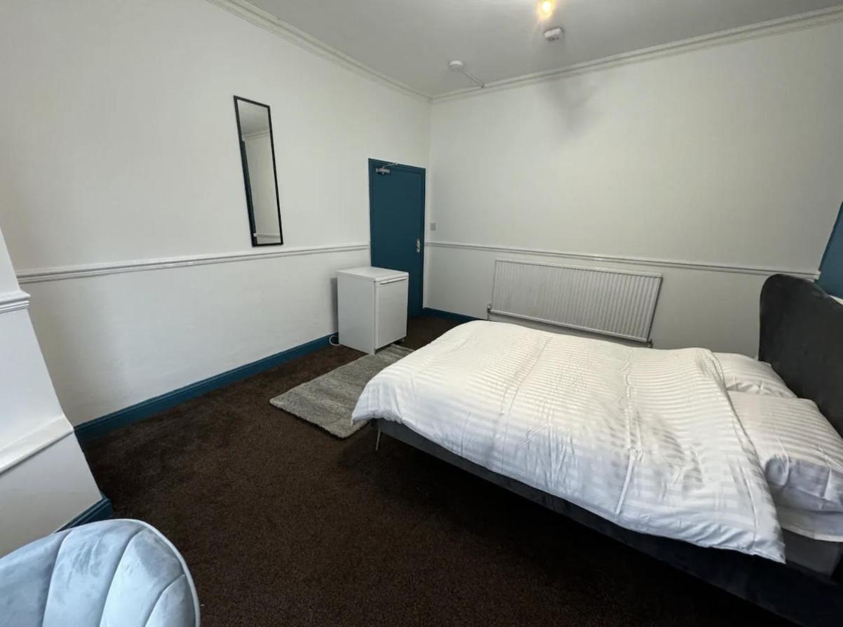 Homestay Comfortable In Shared Detached House