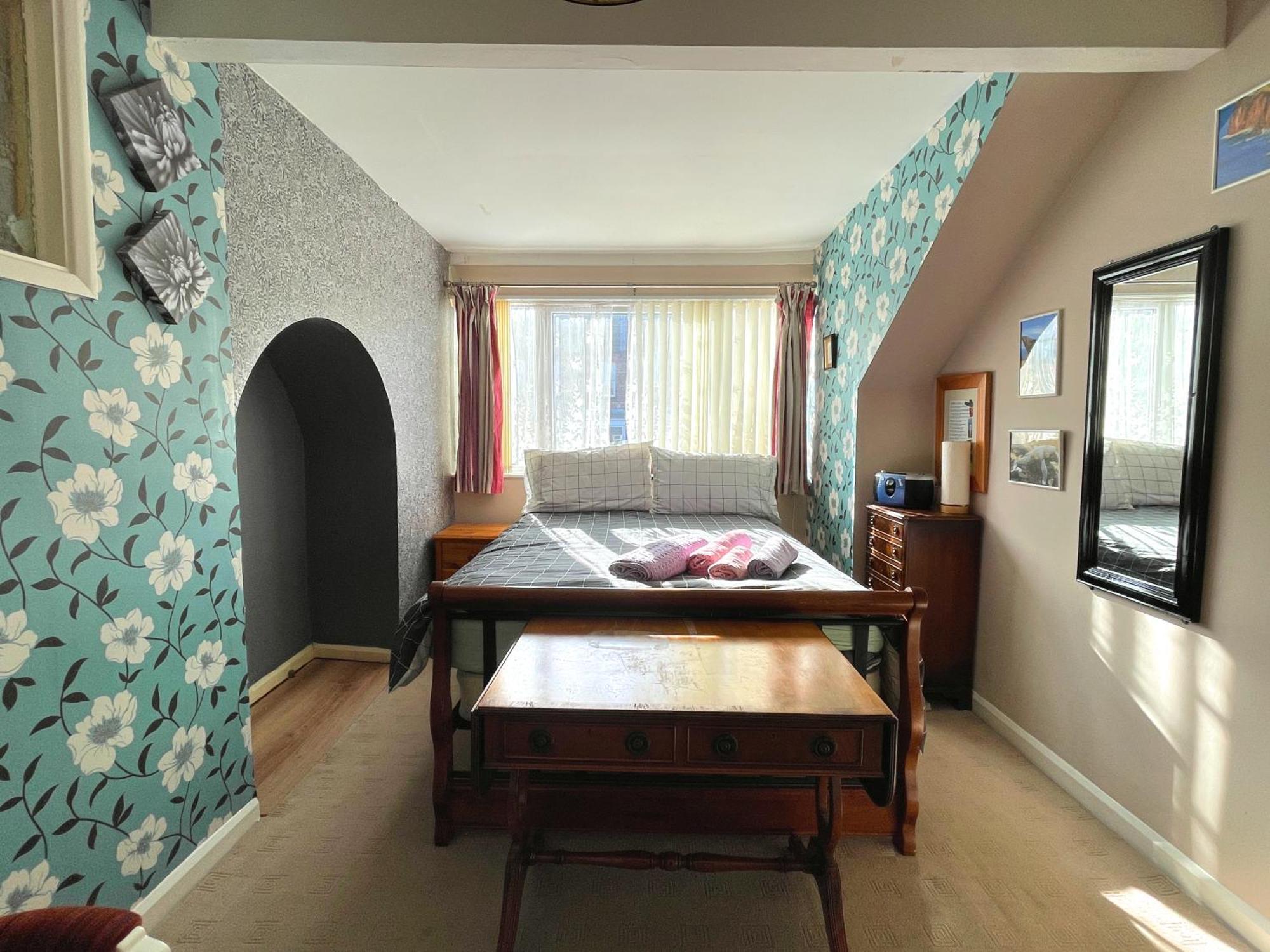 Sheffield's 3br Retreat