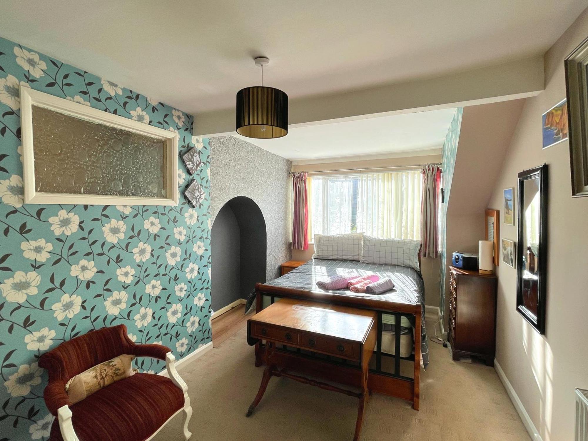 Sheffield's 3br Retreat