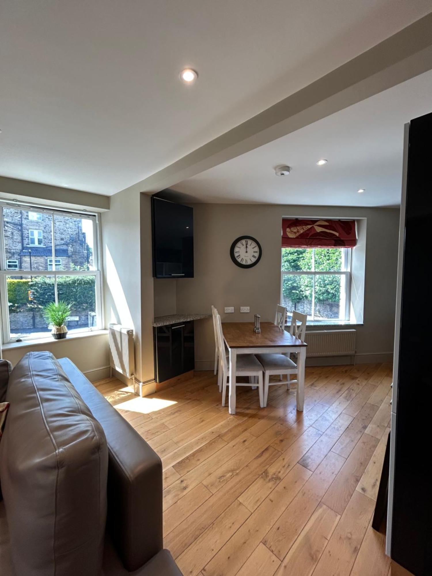 Luxury - Great Location