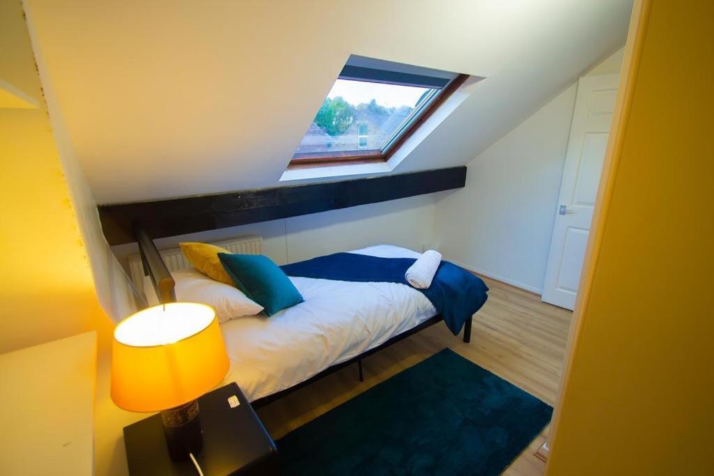 Hilltop Place Flat Above 250 Sheffield