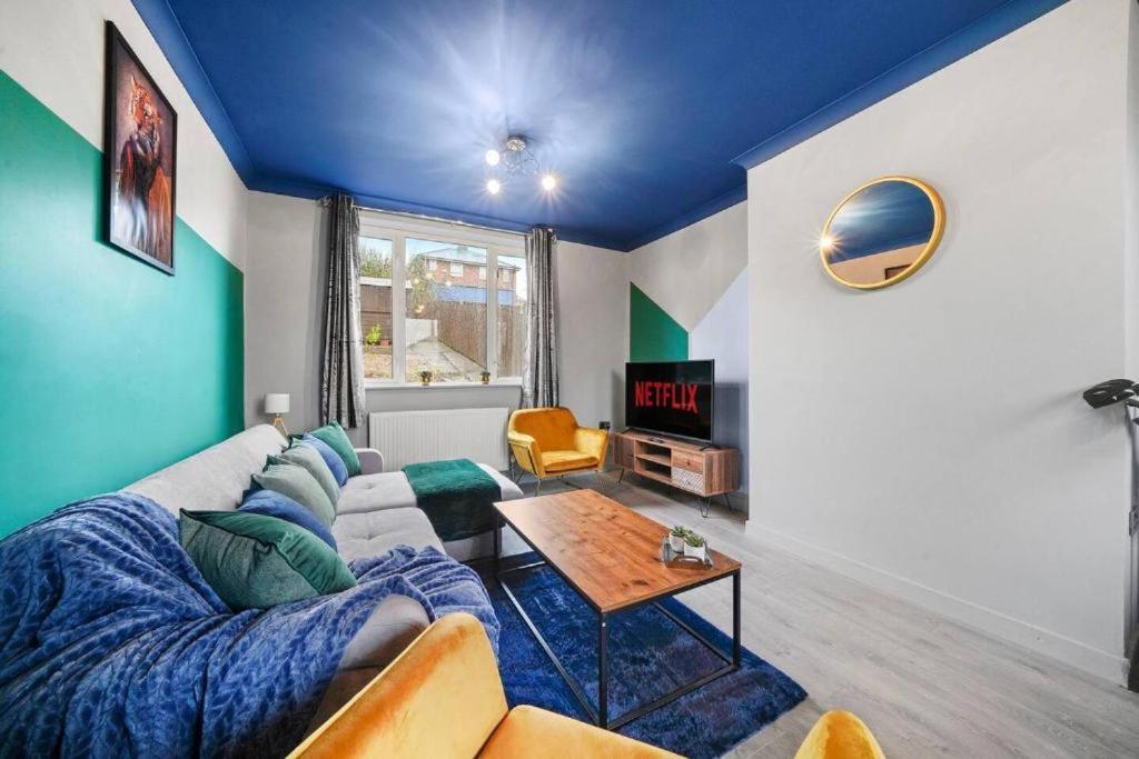 Stylish Abode - Parking - Sleeps 7 Sheffield