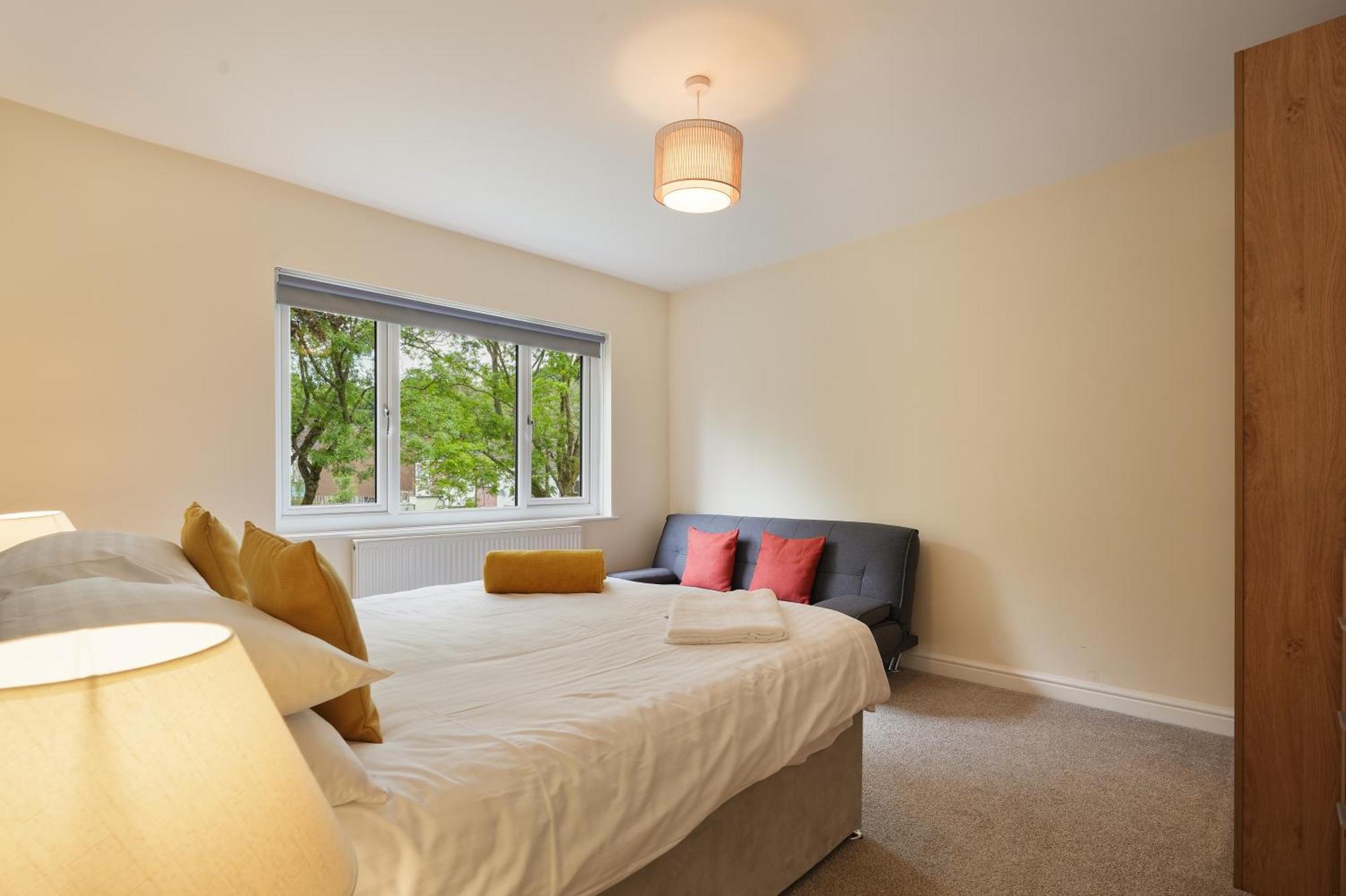 Apartment Guests Rated Exceptional 3 Bed House, Homely Comforts , Close To Amenities And Centre