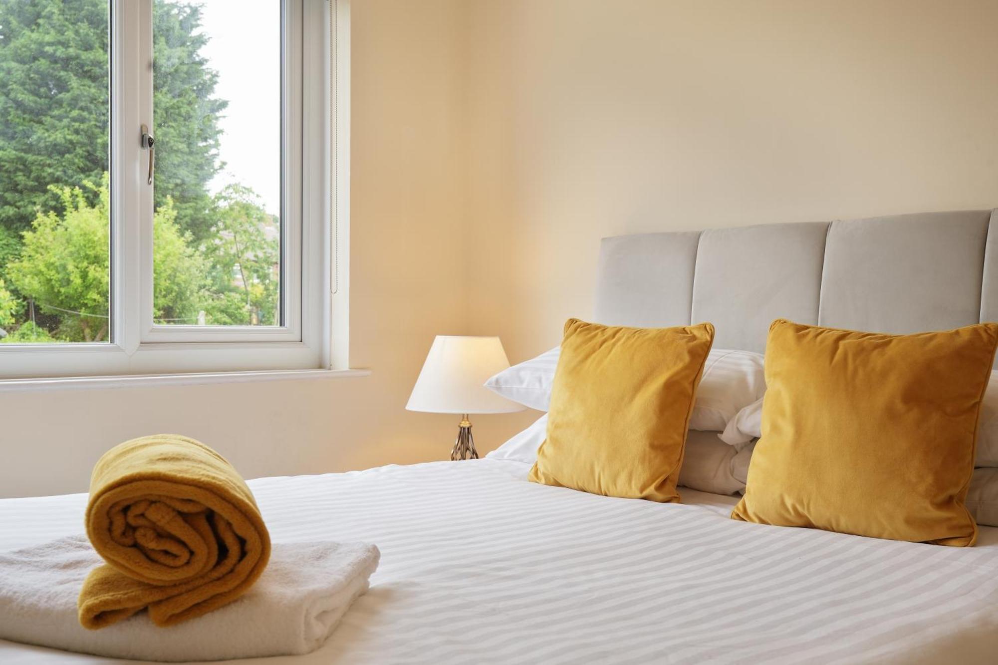Apartment Guests Rated Exceptional 3 Bed House, Homely Comforts , Close To Amenities And Centre Sheffield