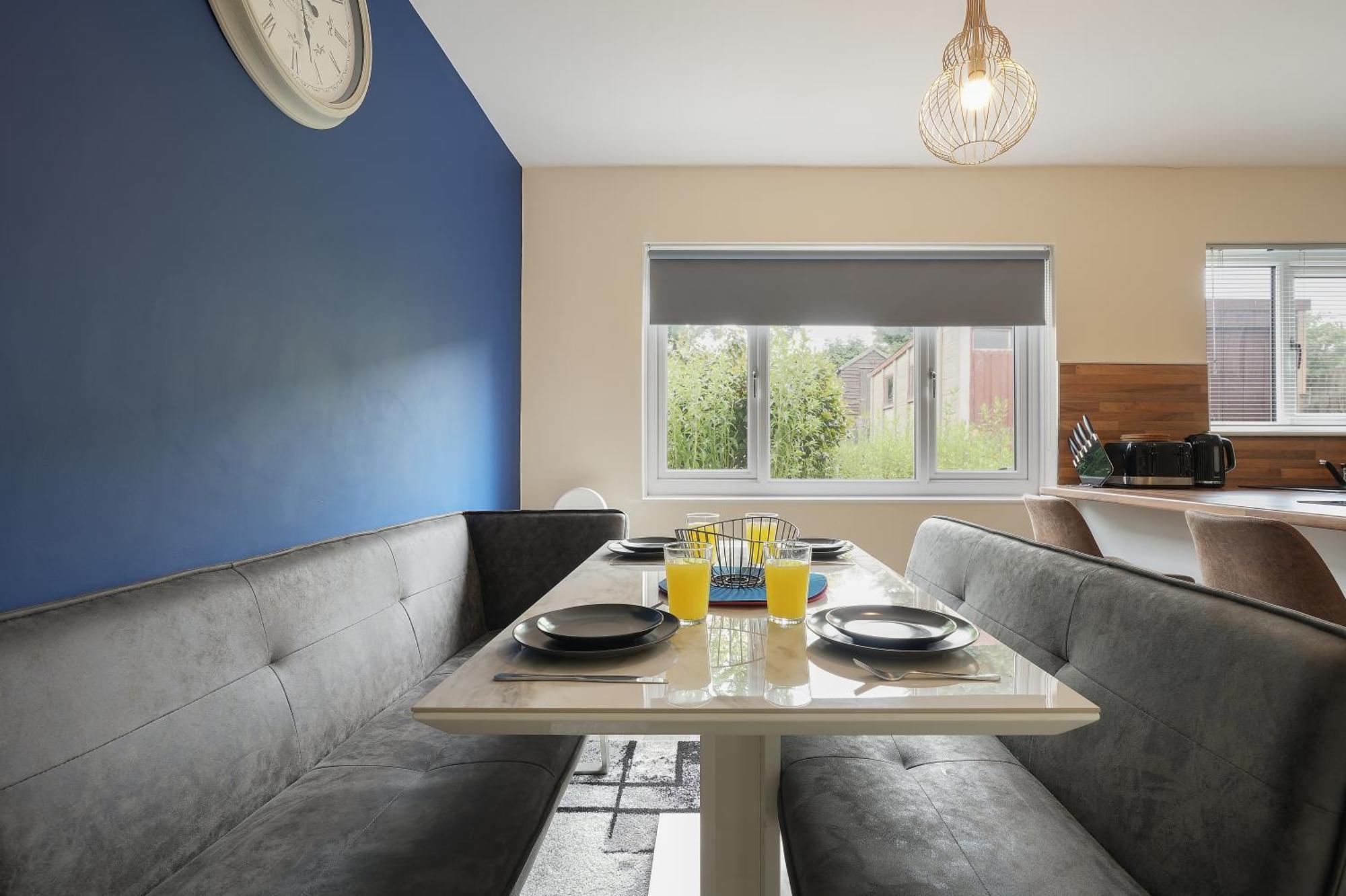 Apartment Guests Rated Exceptional 3 Bed House, Homely Comforts , Close To Amenities And Centre Sheffield