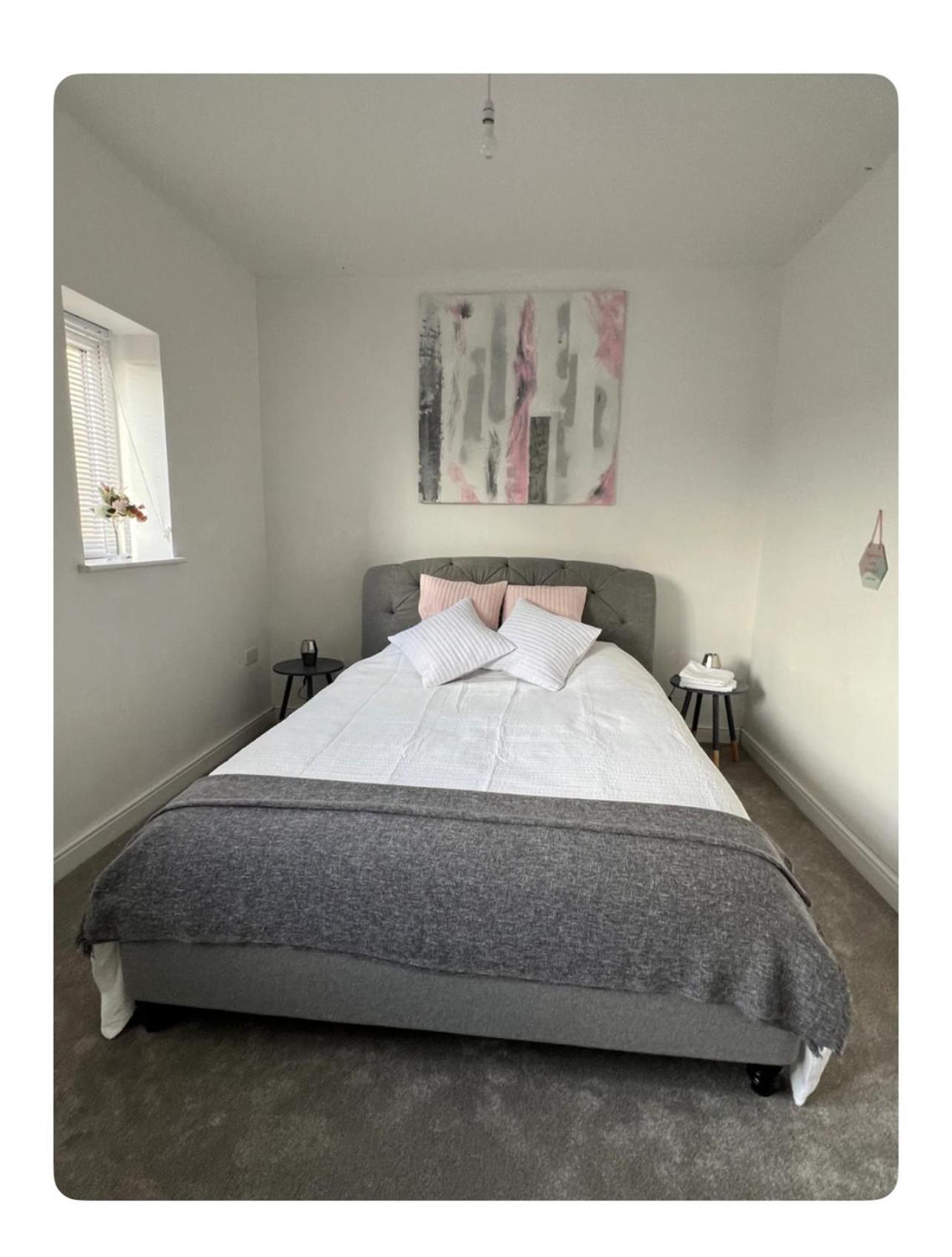 Beautiful Modern Farm House * Sheffield