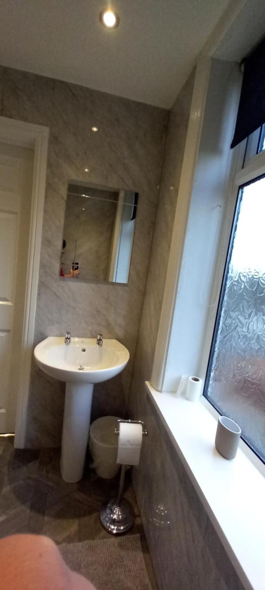 From Home, Private Ensuite Spacious Hospedagem domiciliar *