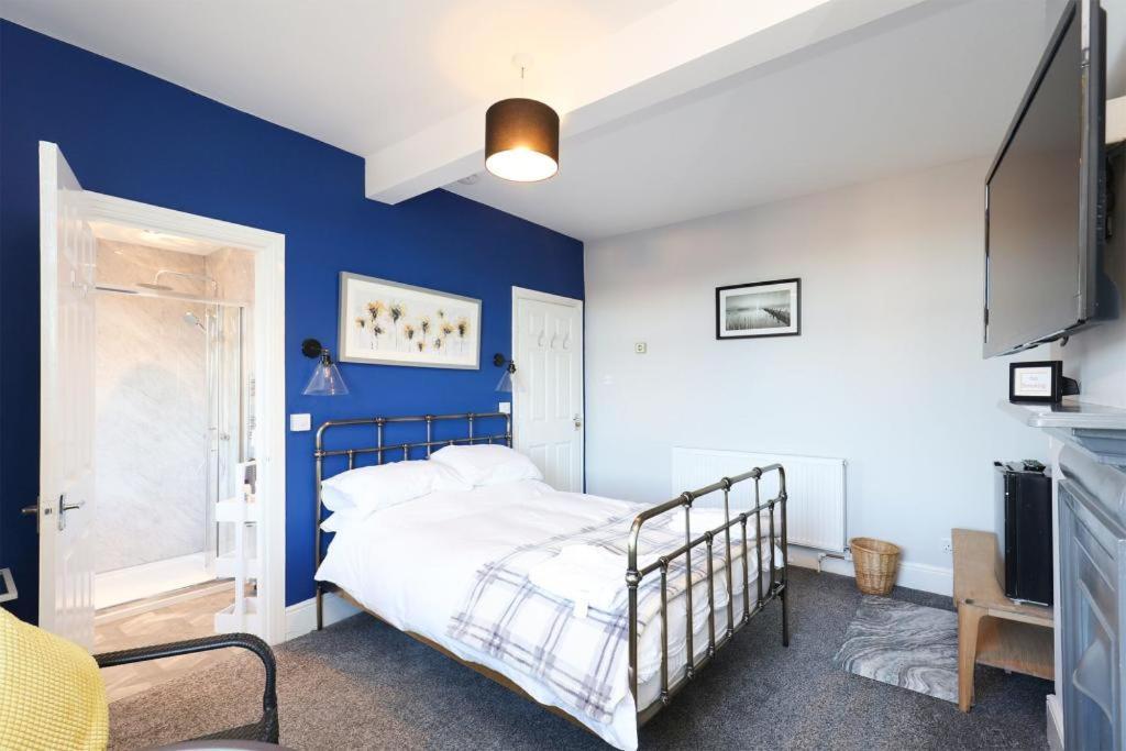 From Home, Private Ensuite Spacious Hospedagem domiciliar *