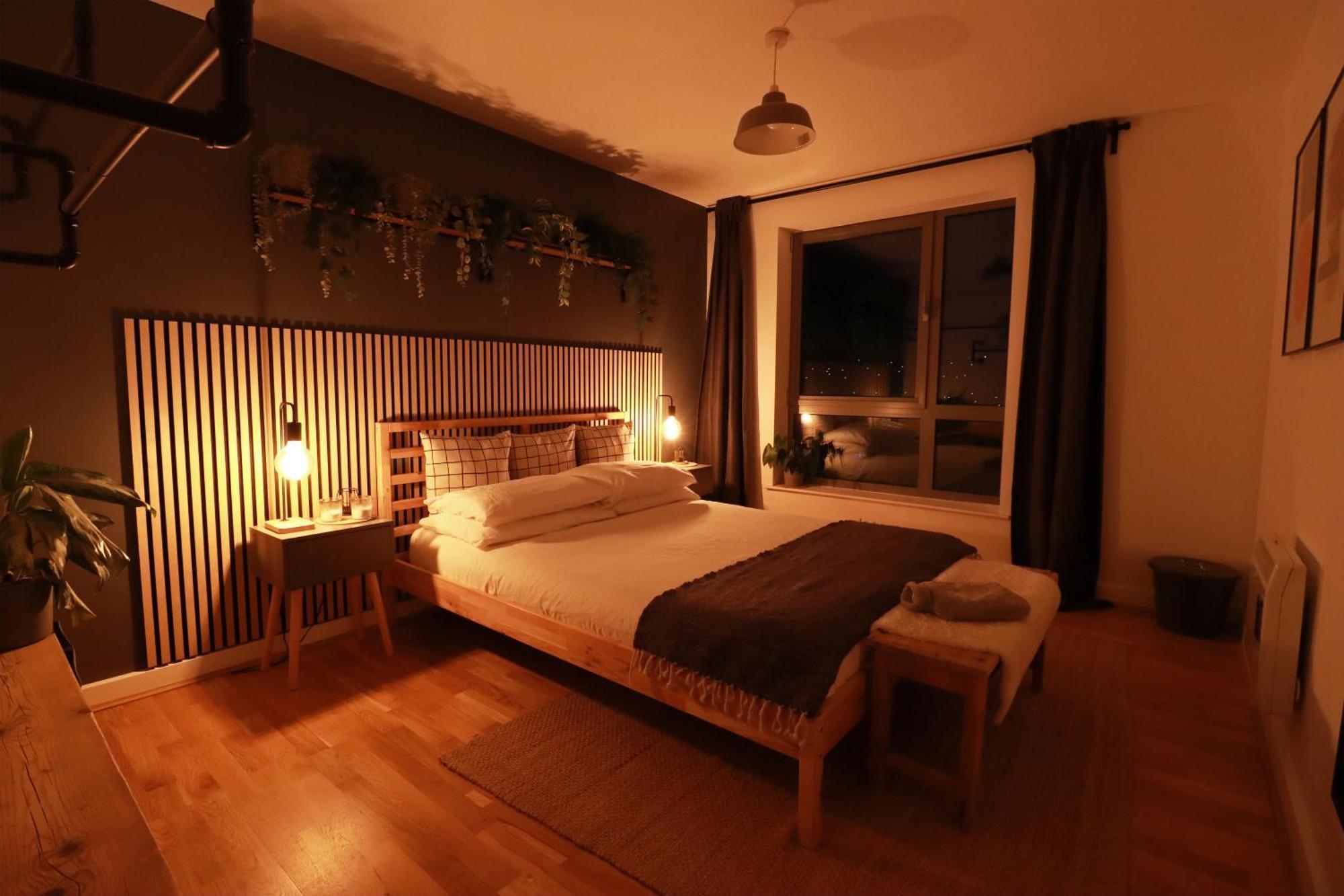 Spacious Private Flat In Centre *