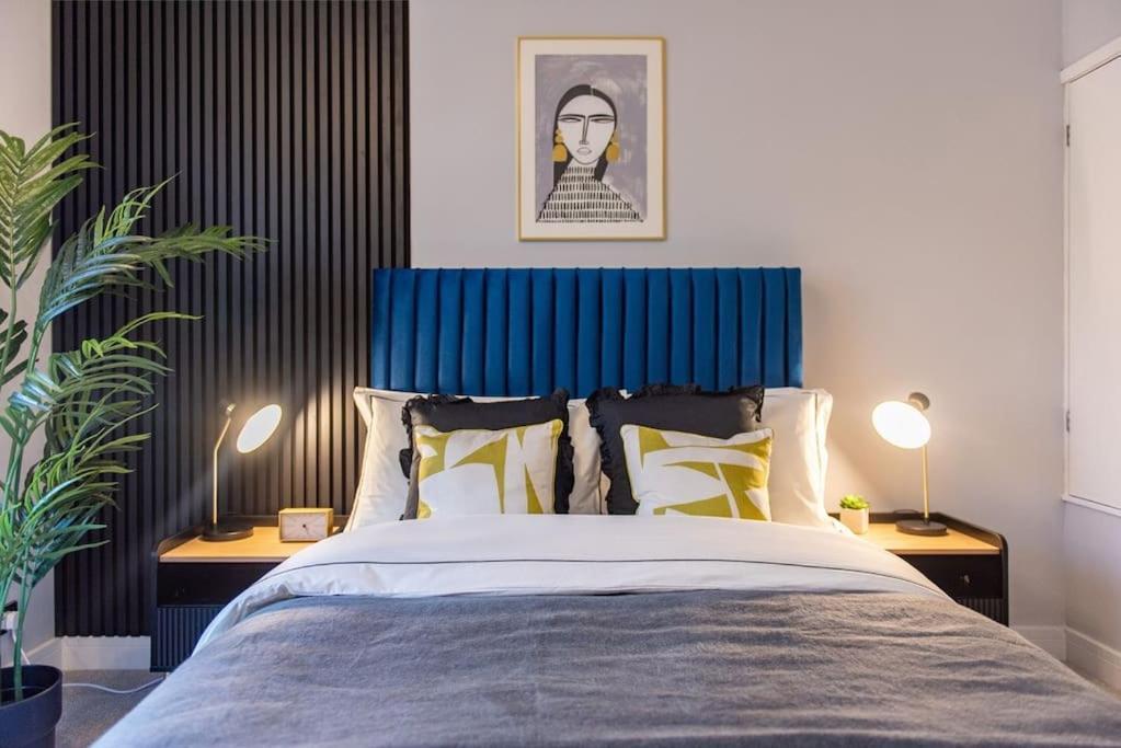 Holiday home Stylish, Sleeps 3, Centre, Parking Sheffield
