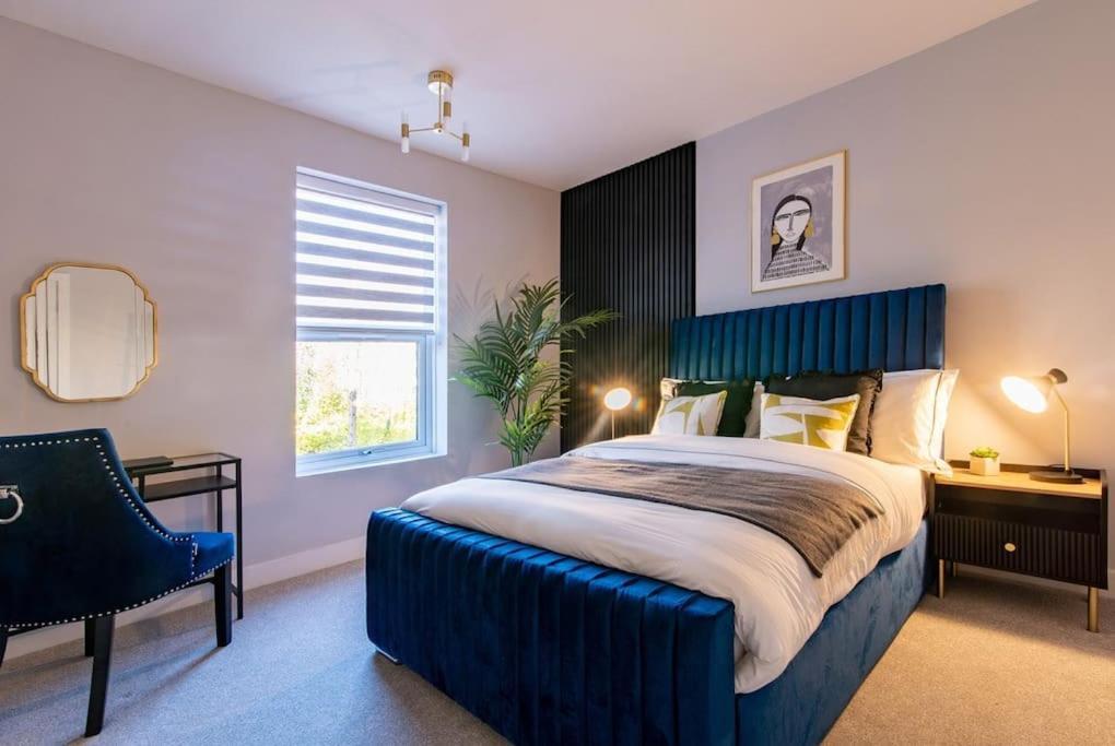 Stylish, Sleeps 3, Centre, Parking *