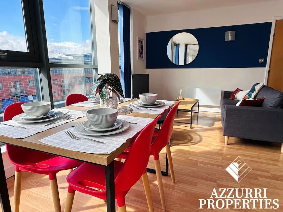 Apartment 2 Bedroom Luxury Penthouse In Centre *