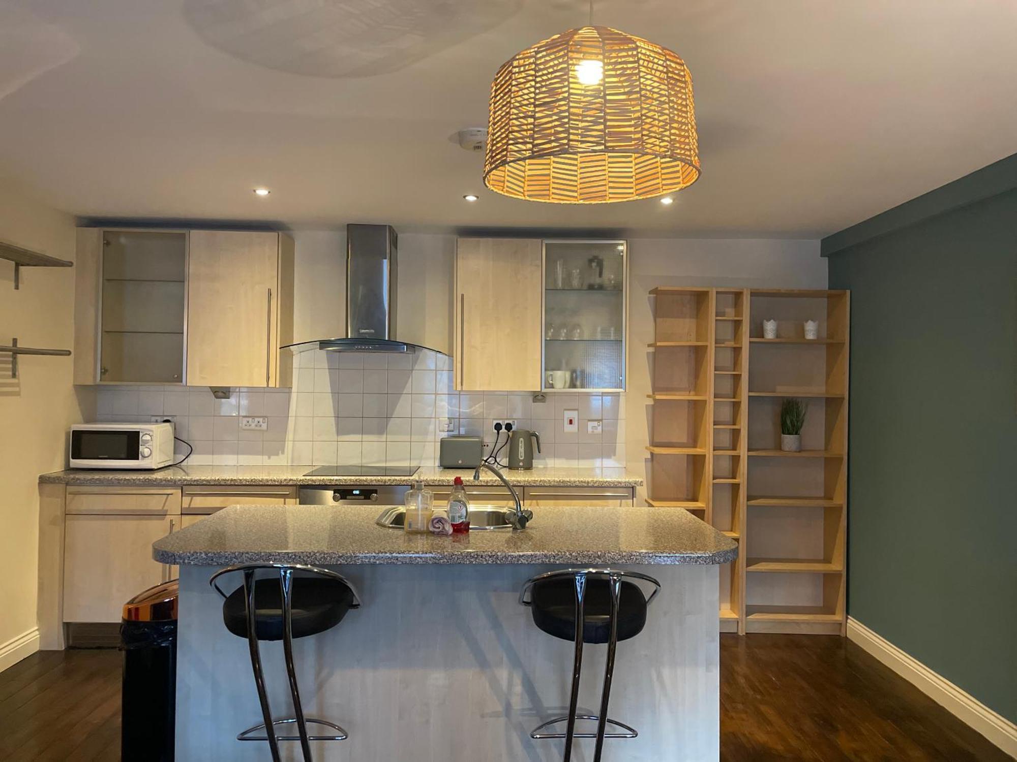 69d Victoria Street Apartment