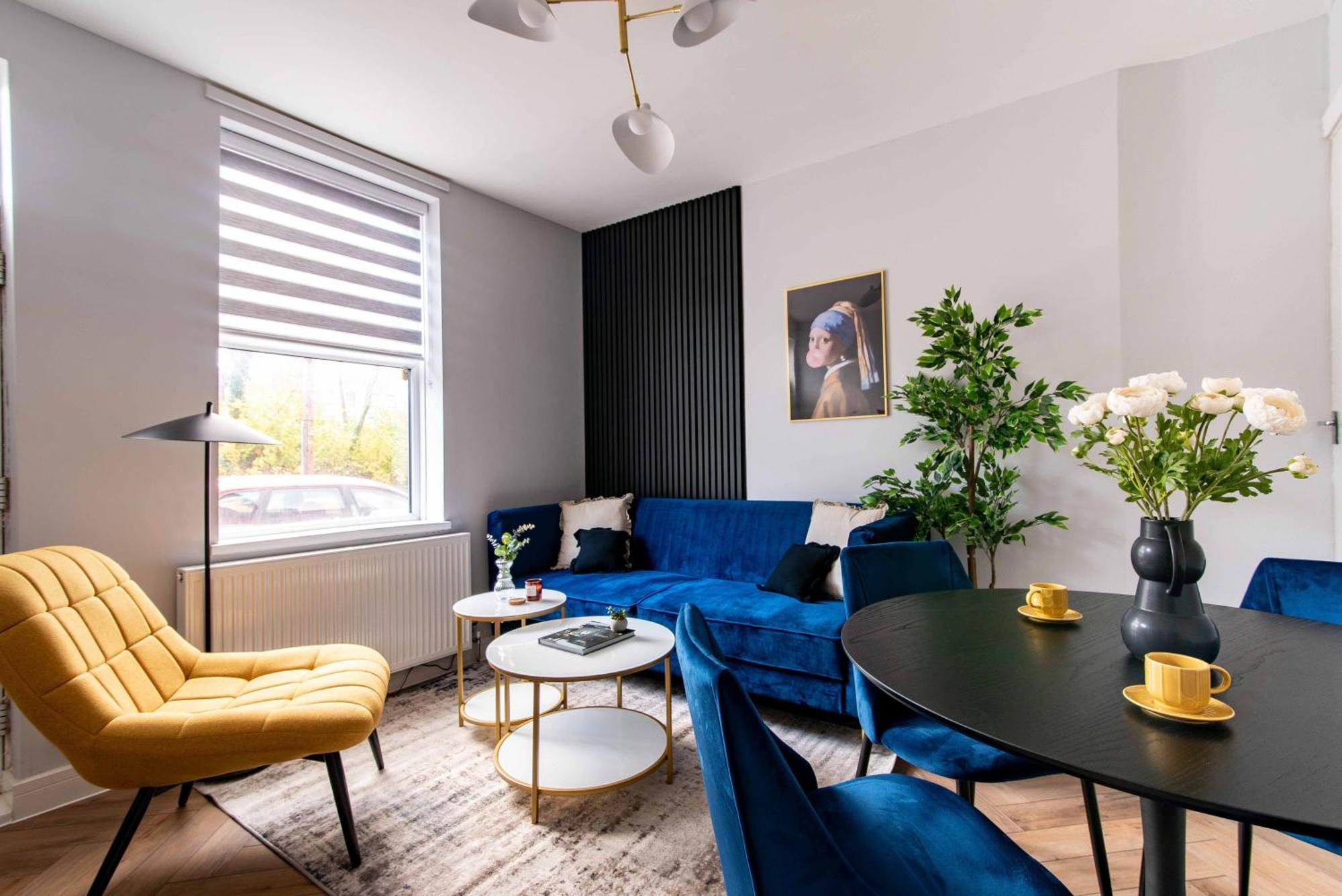 Stylish, Sleeps 3, Centre, Parking Holiday home *