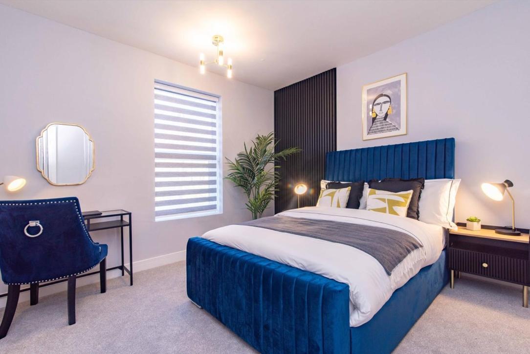 Stylish, Sleeps 3, Centre, Parking *