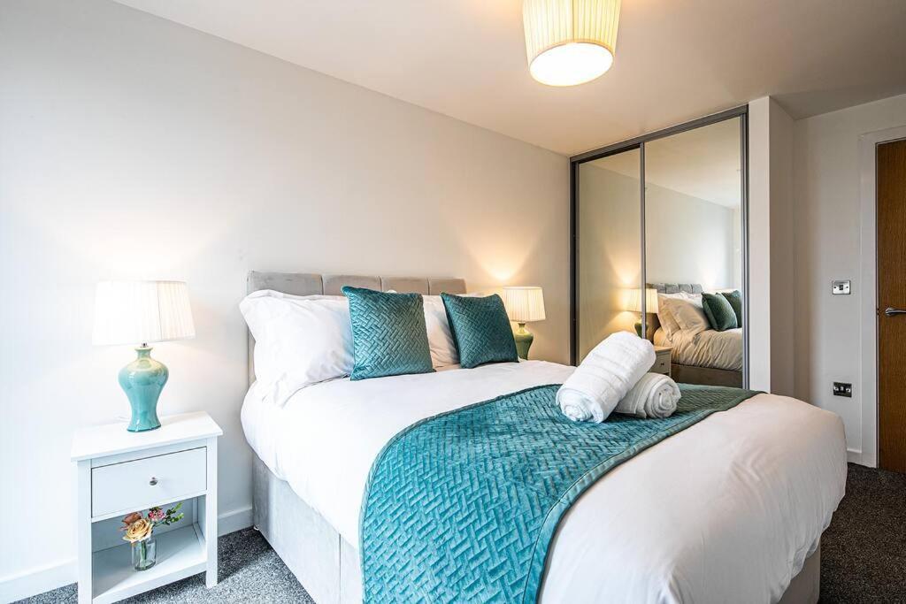 Stylish 2 Bed 87 - Centre, Free Parking, Alexa, Espresso Machine & Netflix - Hosted By Host Save Sheffield