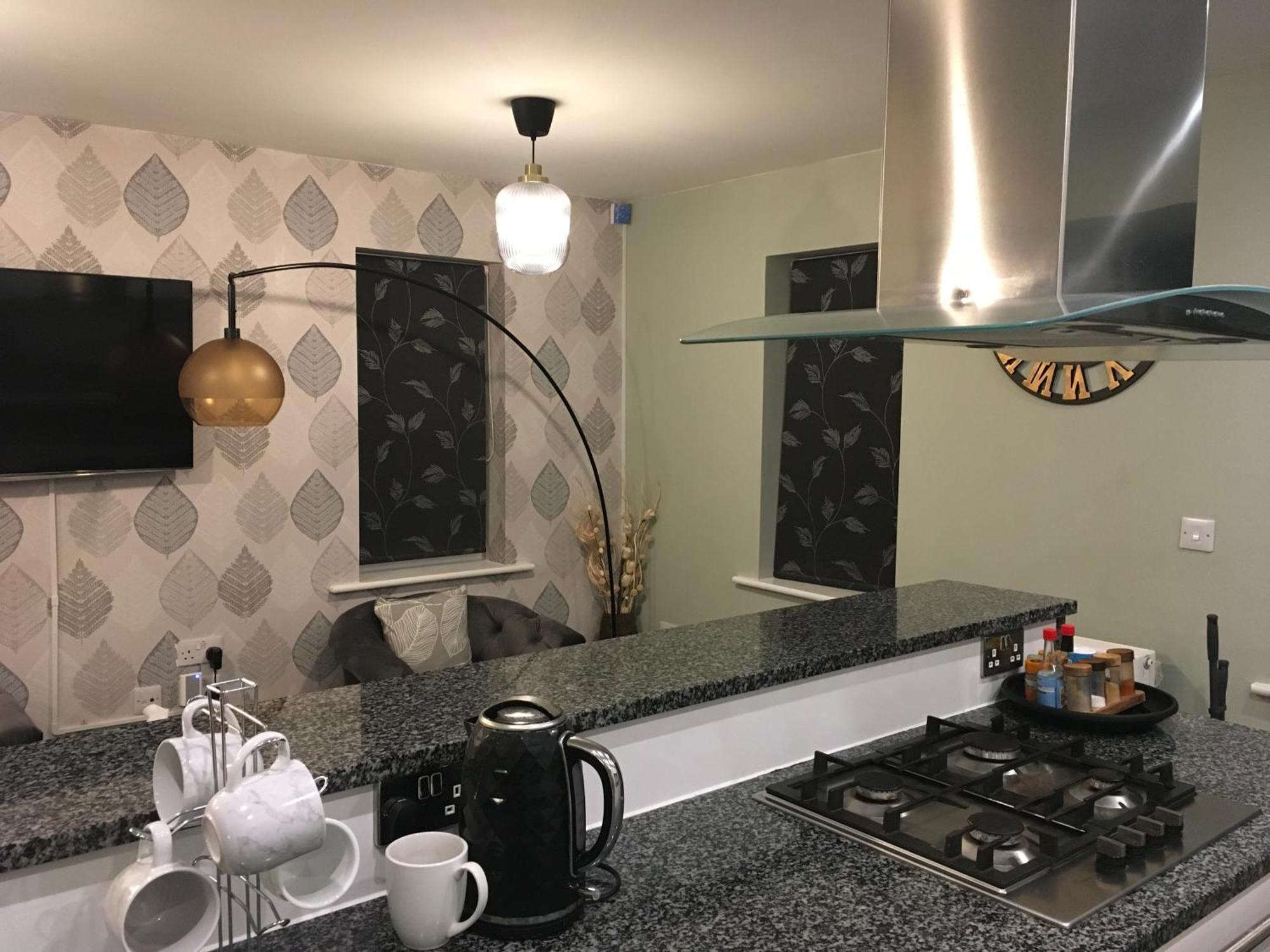 Guest house Spacious King Size Detached House Free Wifi Free Parking