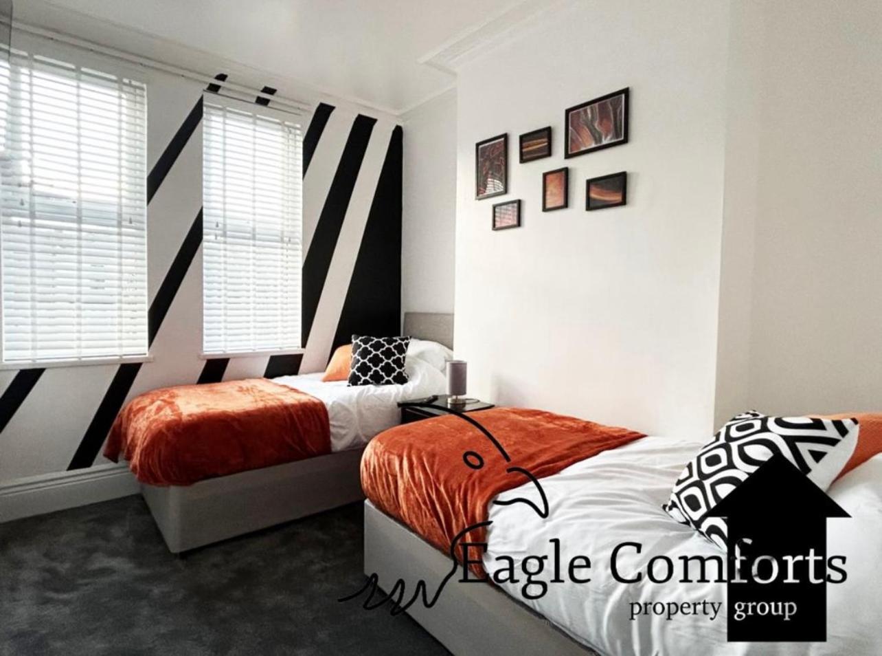 5 Bedroom House-20 Percent Off Monthly *