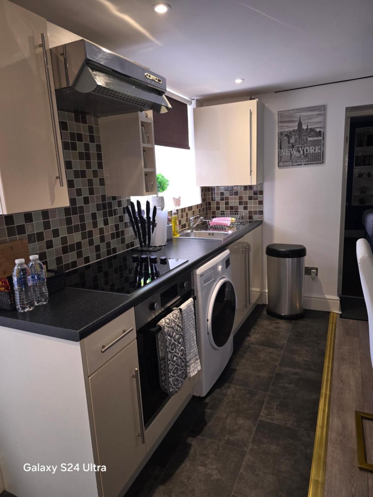 The Cosy Corner 2 Bedroom Flat *