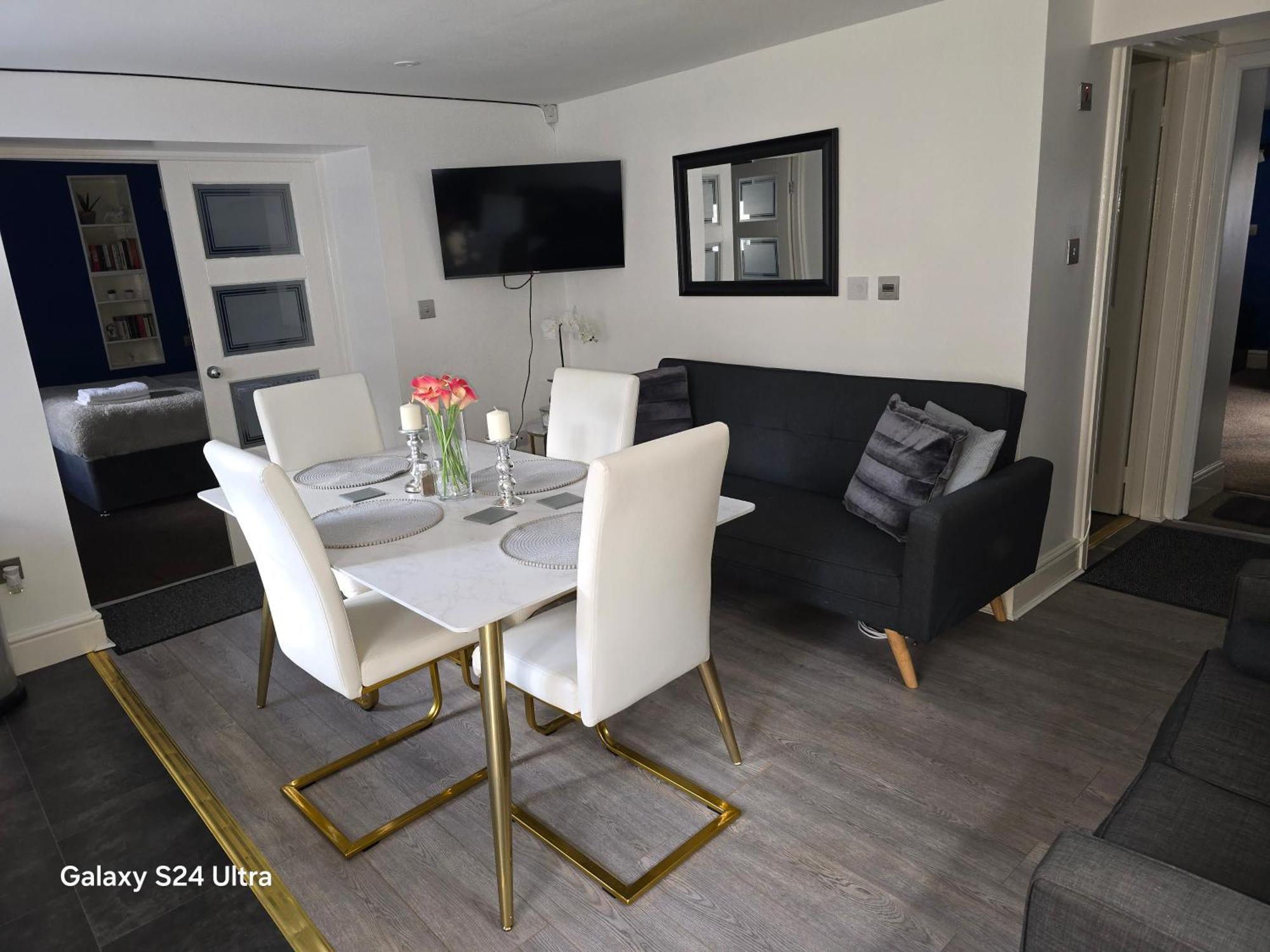 The Cosy Corner 2 Bedroom Flat * Sheffield