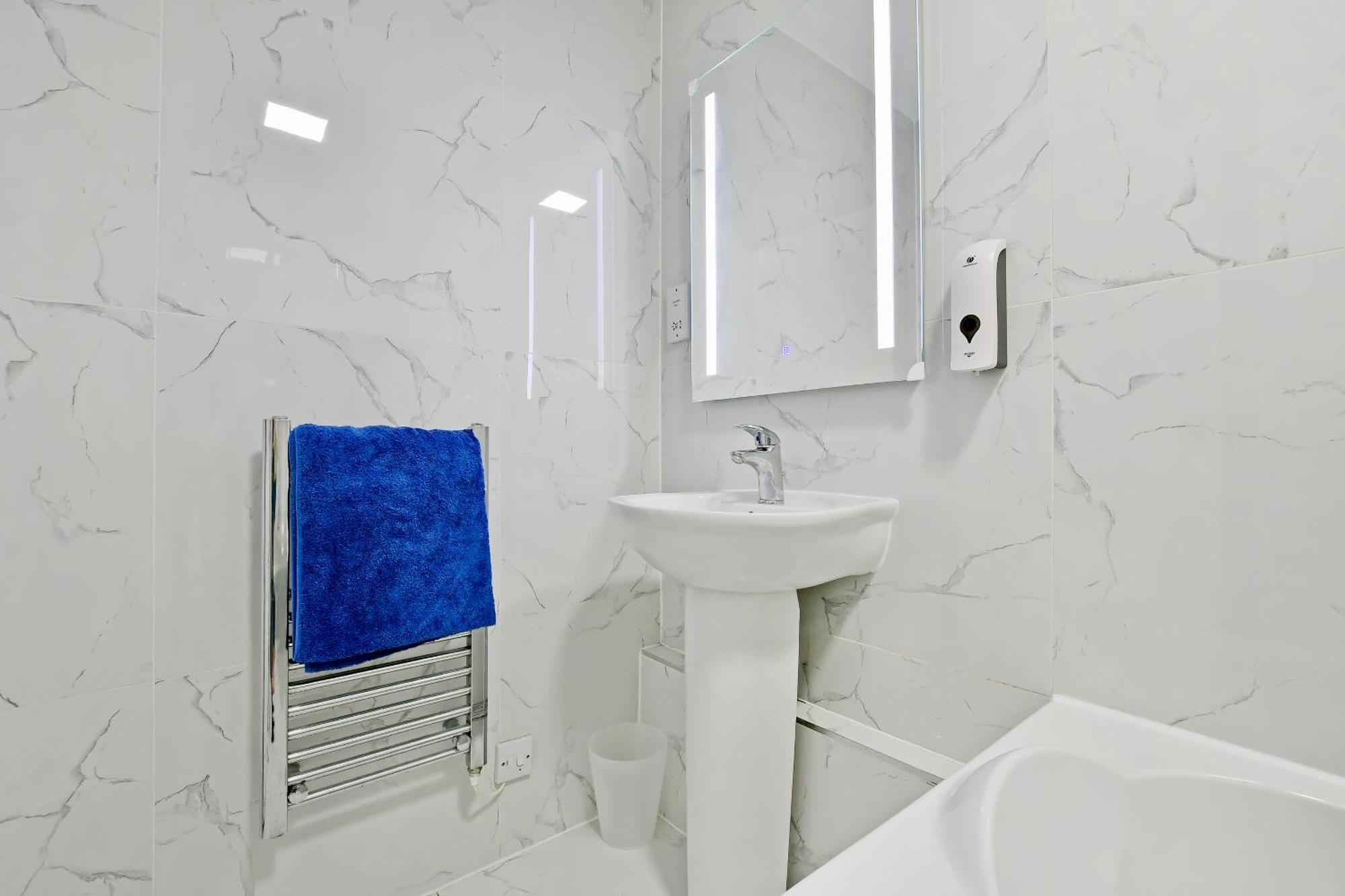 Apartamento Penthouse With Rooftop Terrace & Free Parking