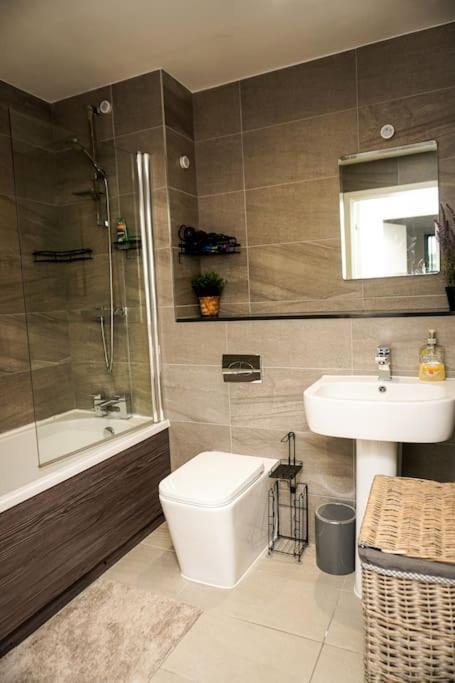 Apartment Peaceful 2Br Hideout With Instant Self Check-In At Kelham Island Retreat Sheffield