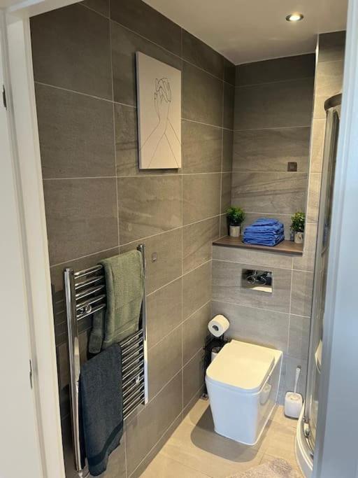 Peaceful 2Br Hideout With Instant Self Check-In At Kelham Island Retreat * Sheffield