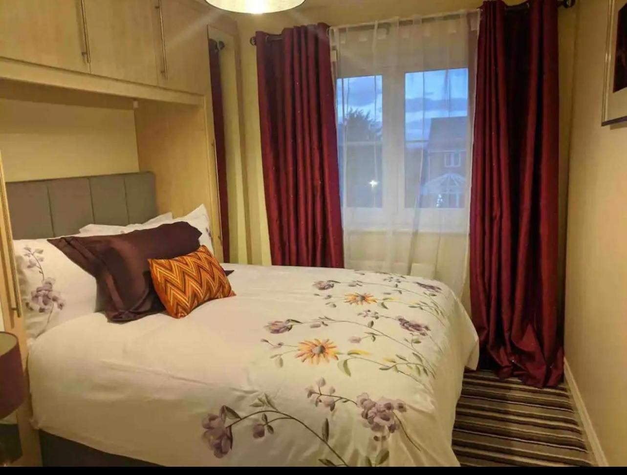 Shining Bank Holiday home Sheffield