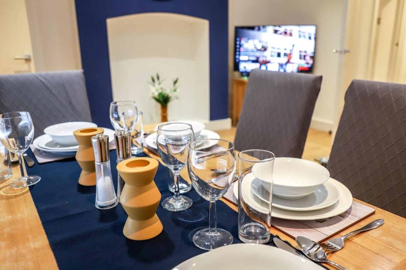New- Modern 2br Wifi Sleep5 Centre