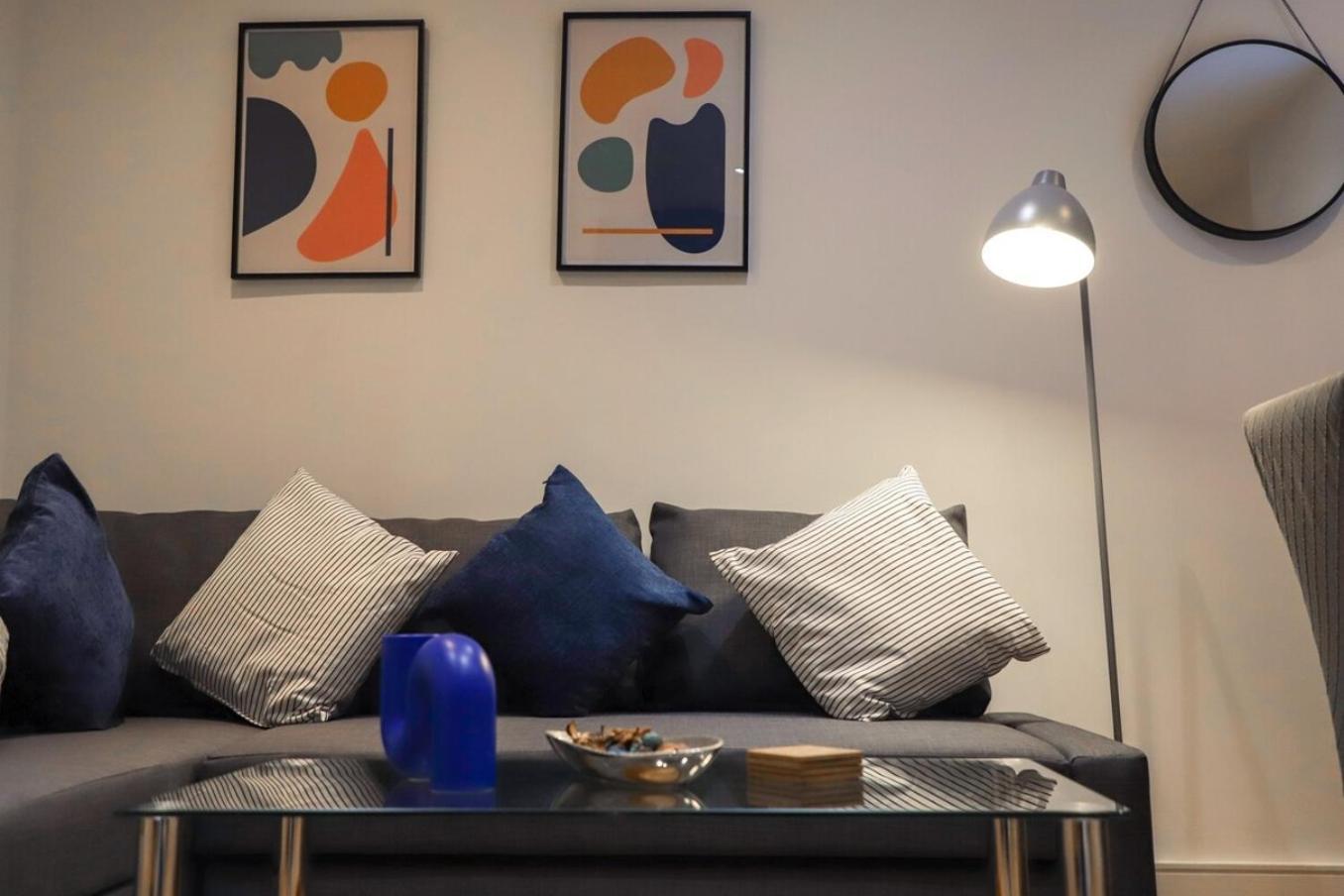New- Modern 2br Wifi Sleep5 Centre Aparthotel