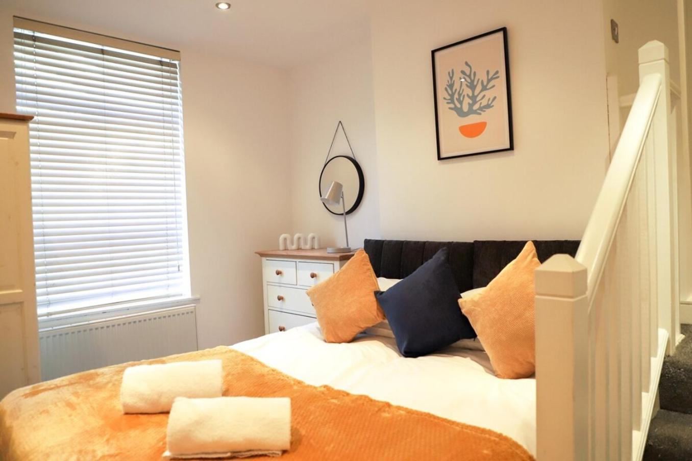 Aparthotel New- Modern 2br Wifi Sleep5 Centre *