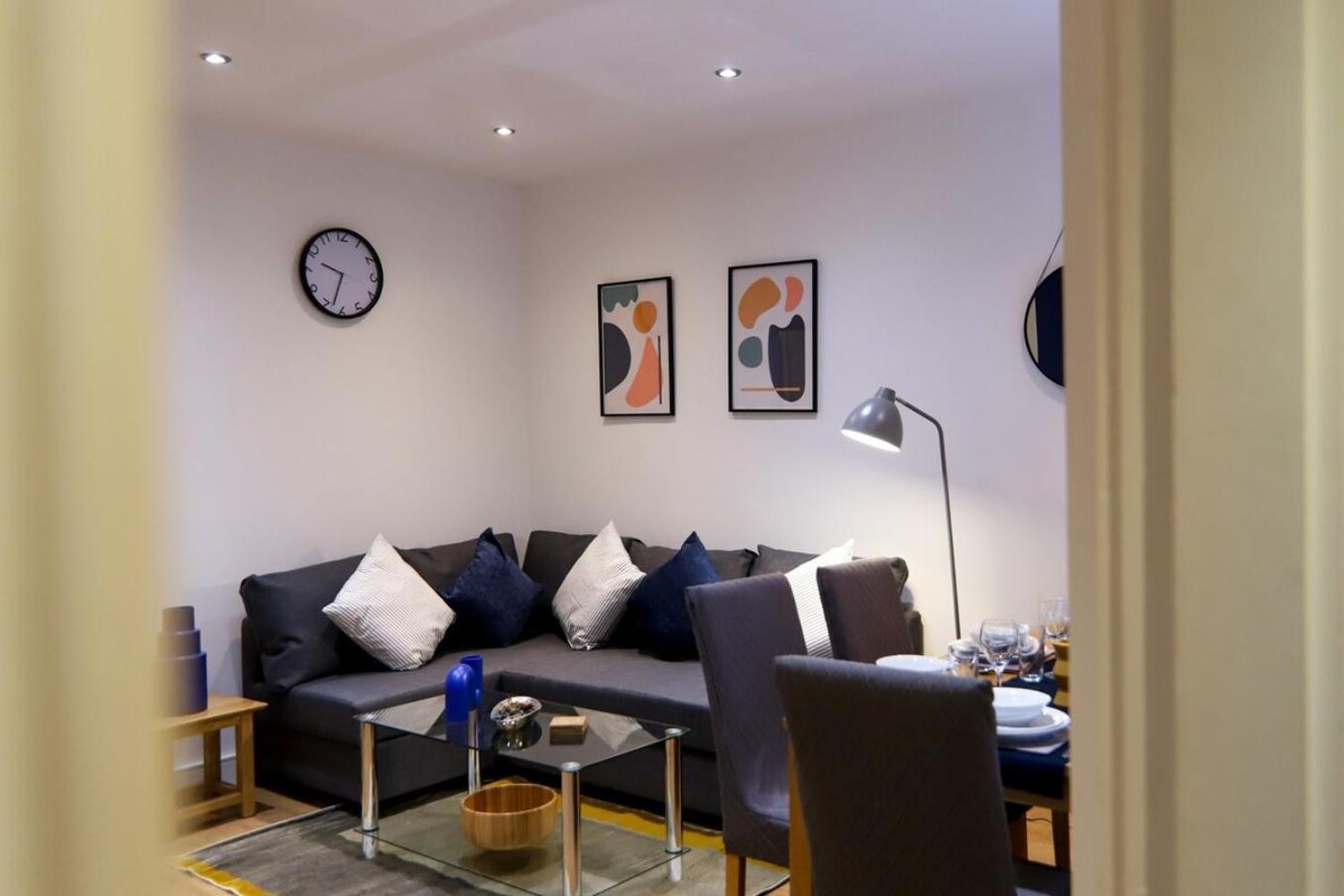 New- Modern 2br Wifi Sleep5 Centre Aparthotel