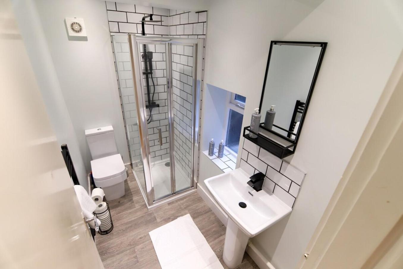 New- Modern 2br Wifi Sleep5 Centre Aparthotel *