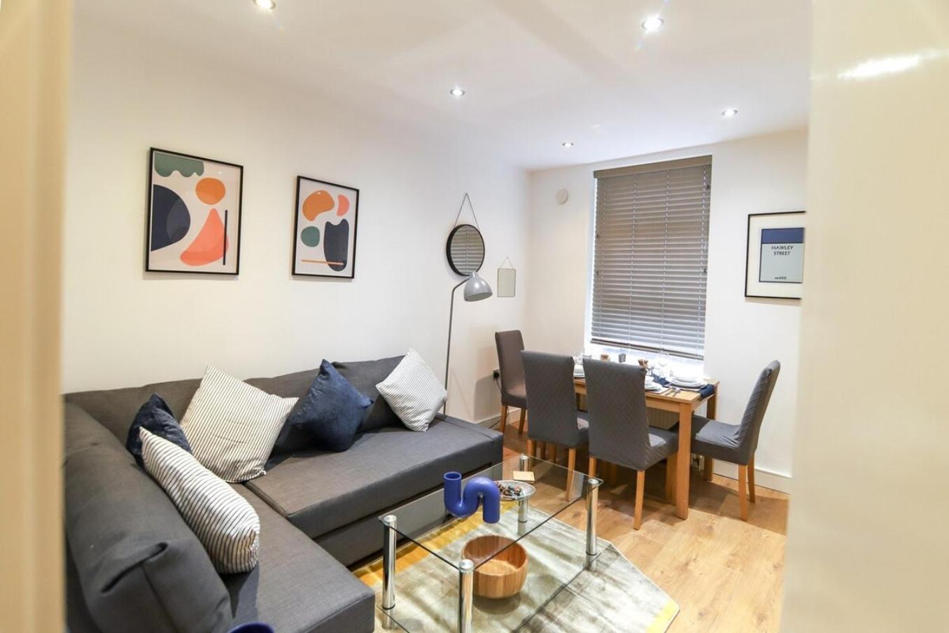 New- Modern 2br Wifi Sleep5 Centre *