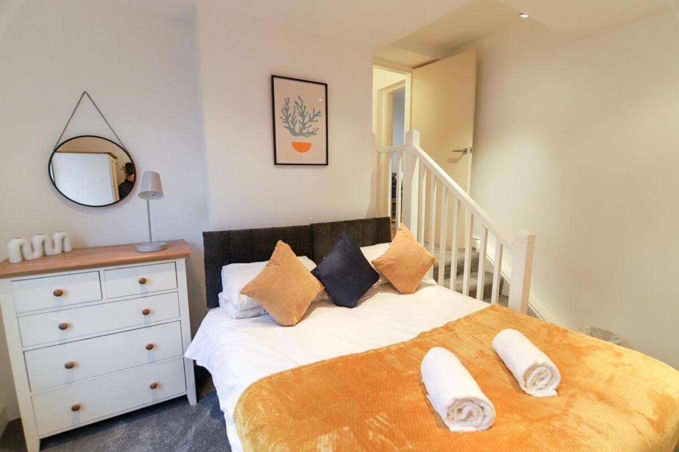 New- Modern 2br Wifi Sleep5 Centre
