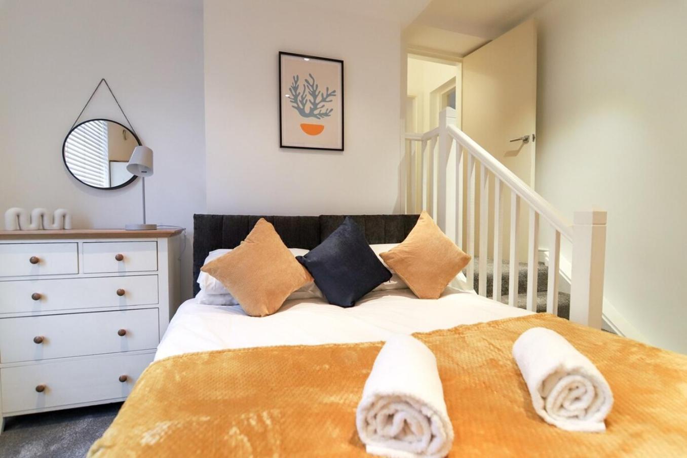 New- Modern 2br Wifi Sleep5 Centre Aparthotel